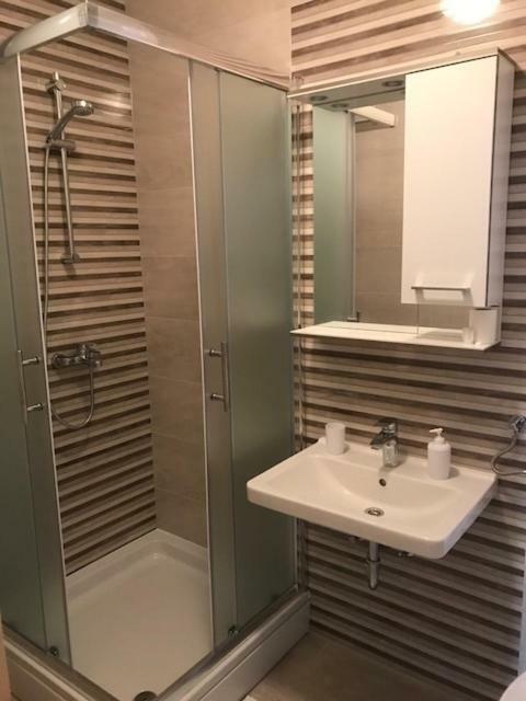Apartmani Ruza ماكارسكا المظهر الخارجي الصورة